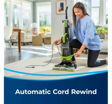 Transparent dirt tank of BISSELL PowerForce Helix Turbo Pet vacuum